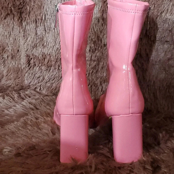 Cape Robbin Pink Belinda Faux Patent Leather Booties - Picture 4 of 8